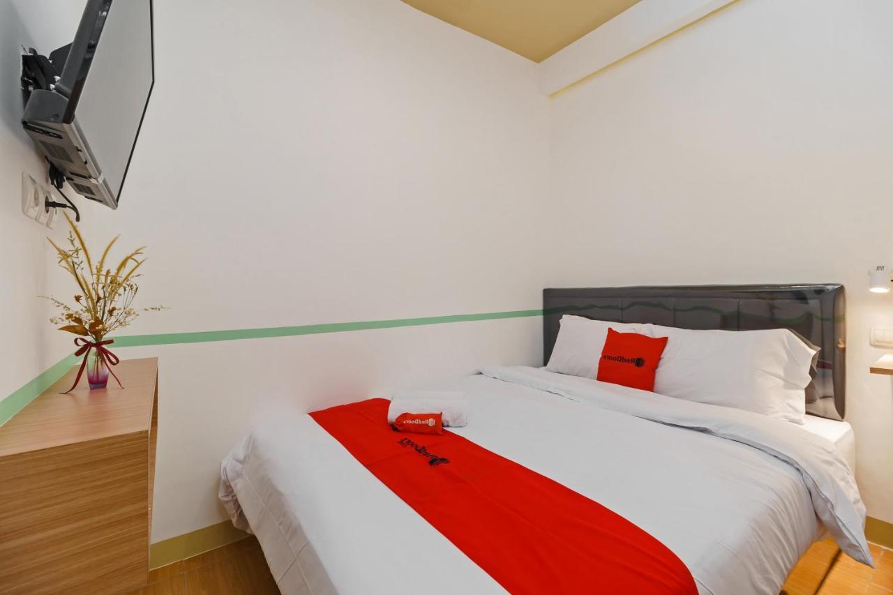 Reddoorz @ Taman Royal Tangerang Hotel Luaran gambar